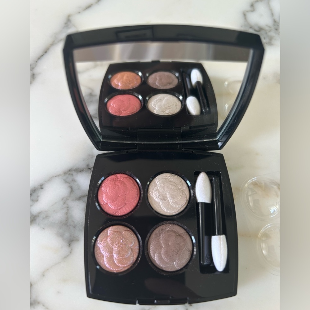 CHANEL | LES 4 OMBRES Multi-Effect Quadra Eyeshadow 387 Utopia
